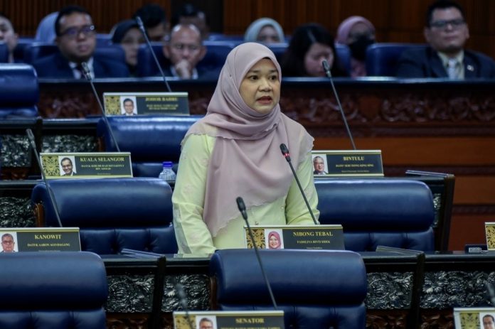 Fadhlina Sidek Menteri KPM