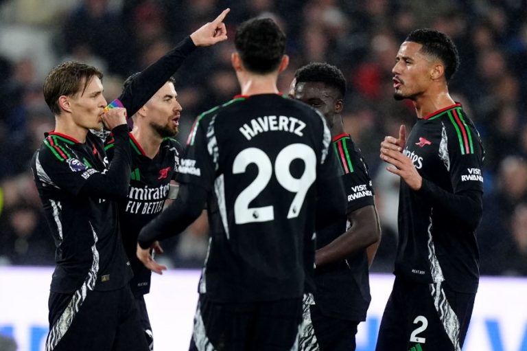 Arsenal ledak lima gol lawan West Ham