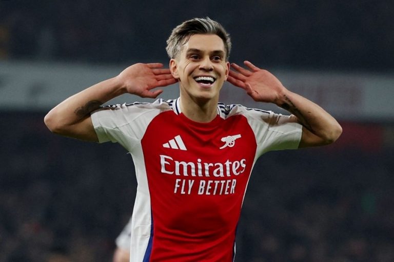 Arsenal tewaskan Spurrs dalam aksi EPL dan merapatkan jurang dengan Liverpool