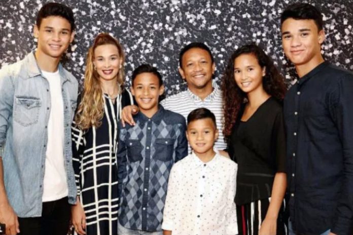 Iman Fandi lancar single Hari Raya