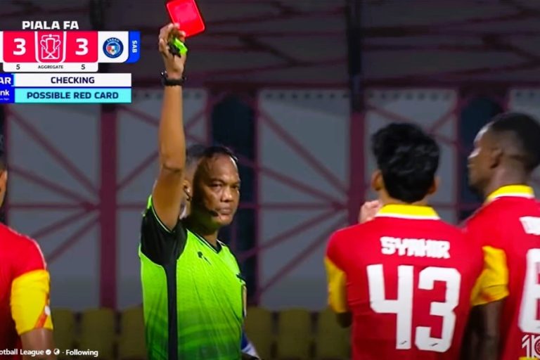 Bekas pengadil FIFA tempelak mutu pengadilan Hasrol Amir ketika perlawanan Piala FA antara Sabah dan Selangor.