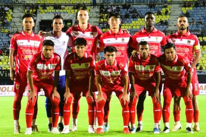 Pemain-pemain Kelantan TRW kecewa kelab itu buat tak tahu tentang tunggakan gaji walaupun sudah melepasi tarikh akhir 31 Disember.