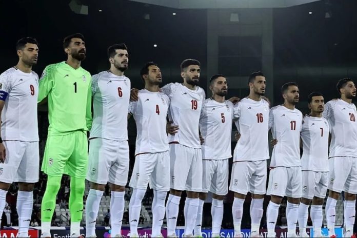 Iran Donald Trump tak kisah Iran main ke tak di Piala Dunia, anggap negara Teluk itu sudah tewas teruk dan tiada tenaga.