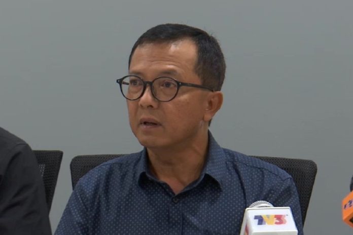 Kamarudin FAM AFC Kamarudin anggap Ramkarpal cuba menangguk di air yang keruh dengan membawa isu FAM-AFC ke Parlimen.