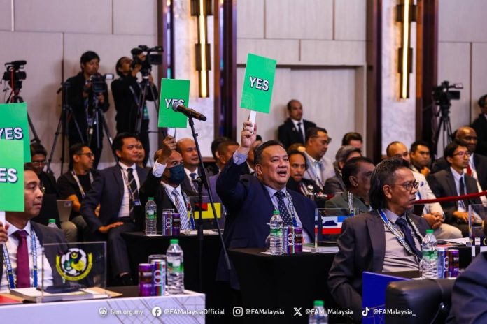 Konges EMS Bekas pemain kebangsaan selar cara Kongres FAM dikendalikan.